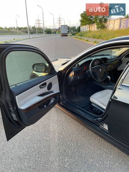 Седан BMW 3 Series 2011 в Одессе