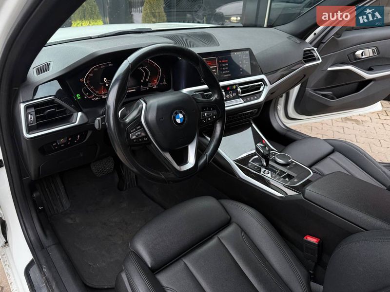 Седан BMW 3 Series 2019 в Киеве