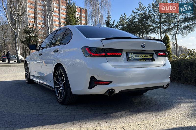 Седан BMW 3 Series 2022 в Львове