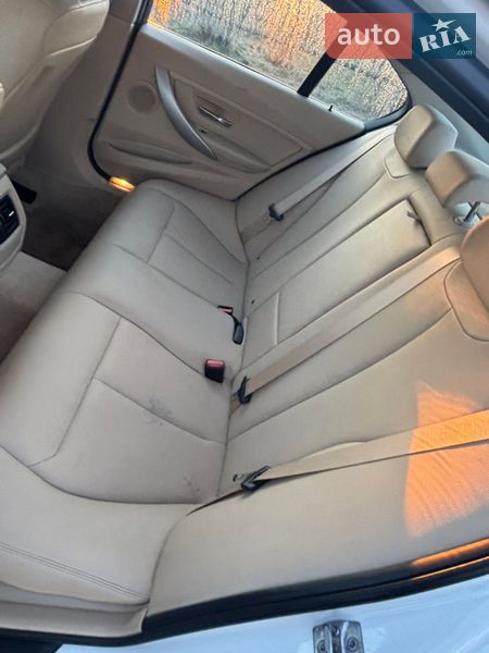Седан BMW 3 Series 2016 в Маневичах