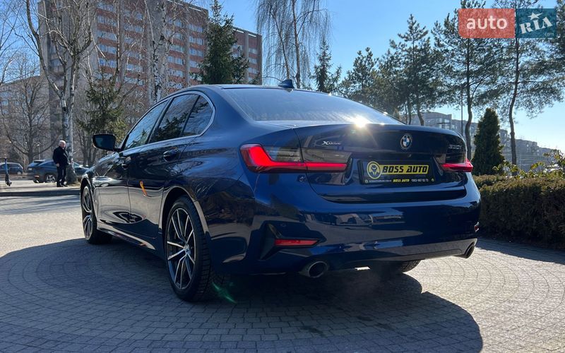 Седан BMW 3 Series 2019 в Львове