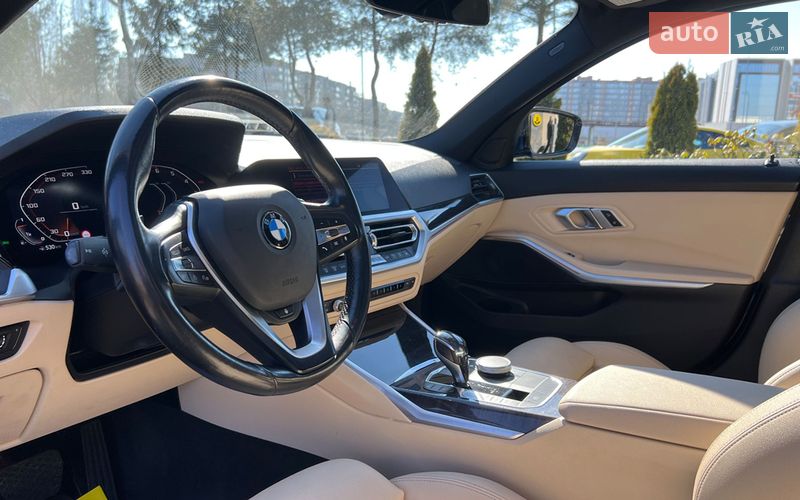 Седан BMW 3 Series 2019 в Львове