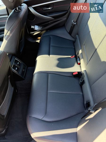 Седан BMW 3 Series 2018 в Киеве