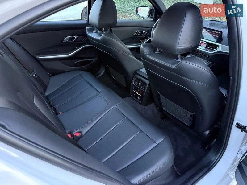 Седан BMW 3 Series 2020 в Виннице