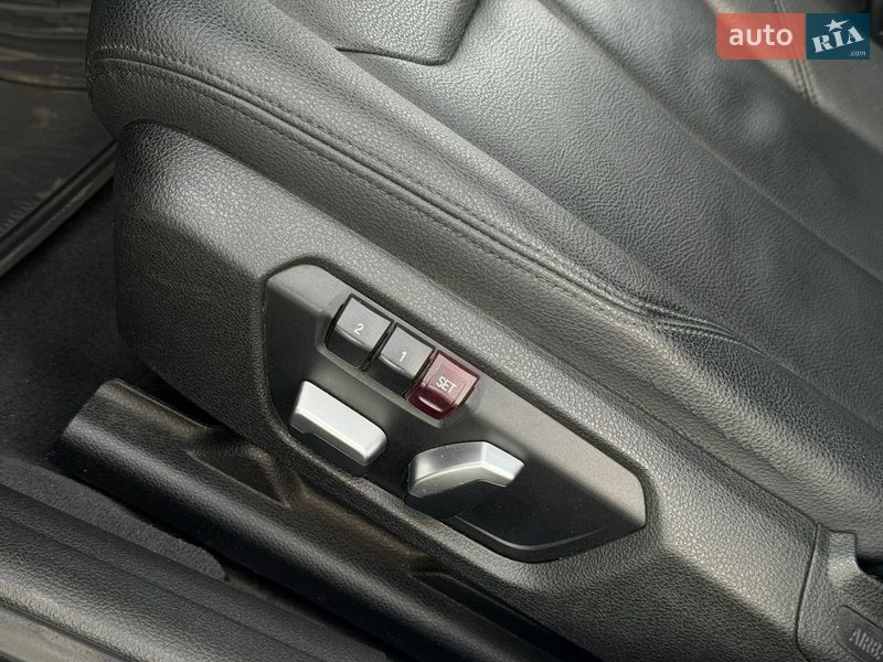 Седан BMW 3 Series 2016 в Одессе