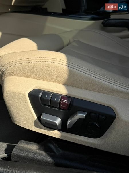 Седан BMW 3 Series 2017 в Одессе