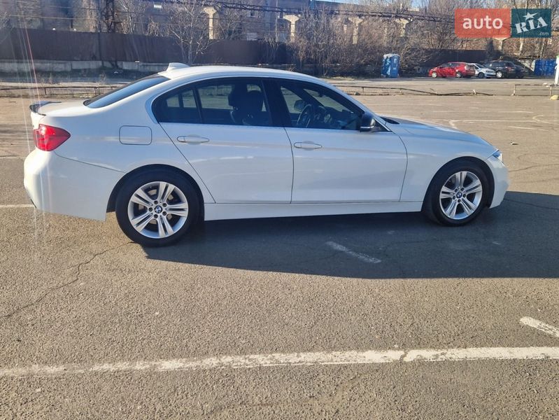 Седан BMW 3 Series 2017 в Одессе