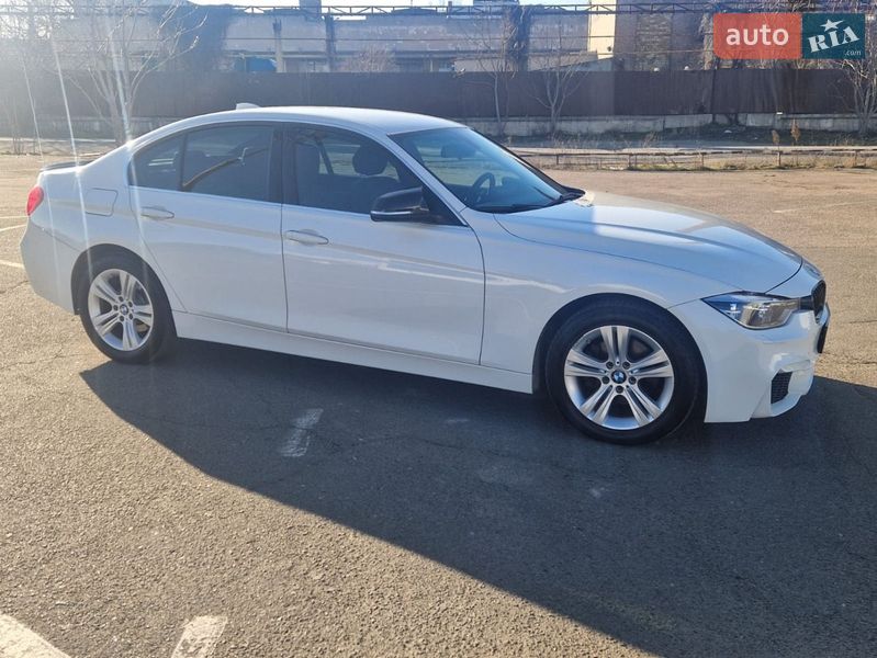Седан BMW 3 Series 2017 в Одессе