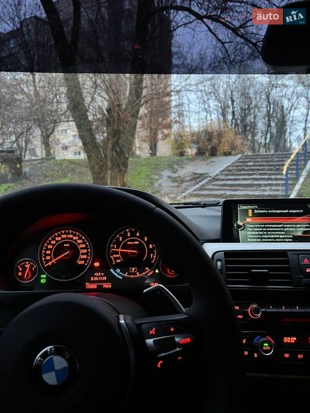 Седан BMW 3 Series 2017 в Киеве