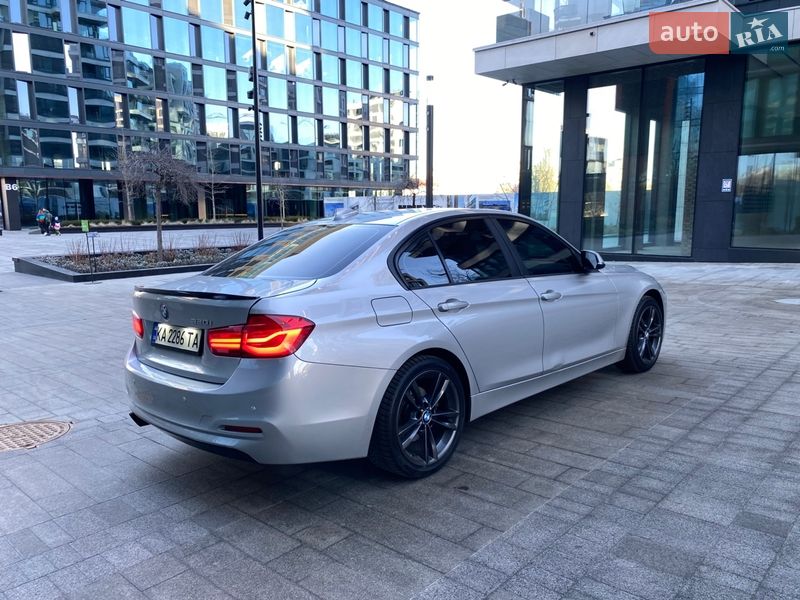 Седан BMW 3 Series 2016 в Киеве