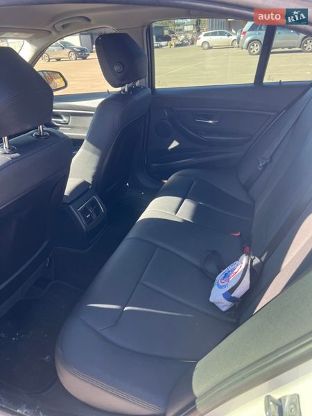 Седан BMW 3 Series 2017 в Киеве