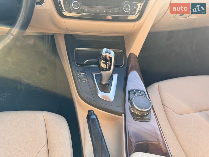 Седан BMW 3 Series 2017 в Одессе