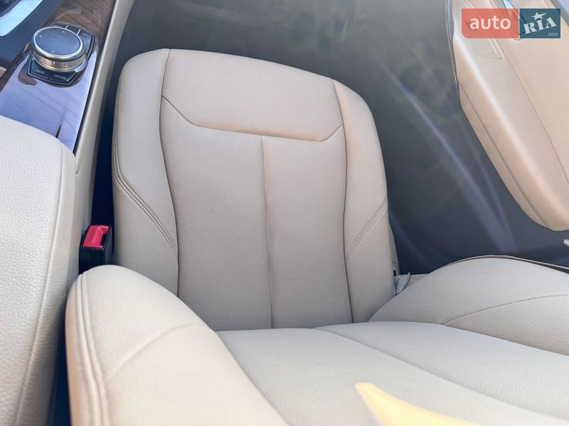 Седан BMW 3 Series 2017 в Одессе