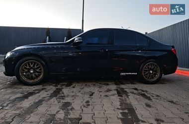 Седан BMW 3 Series 2014 в Черновцах