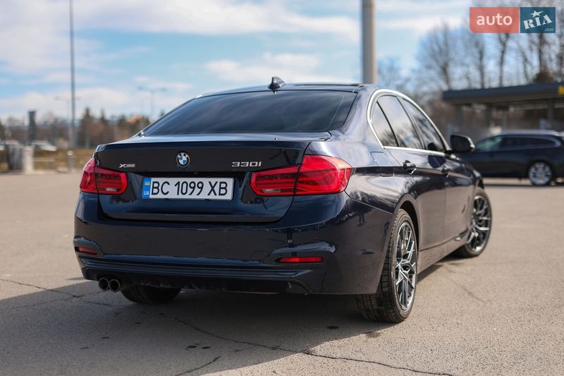 Седан BMW 3 Series 2016 в Львове