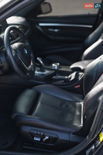 Седан BMW 3 Series 2016 в Львове