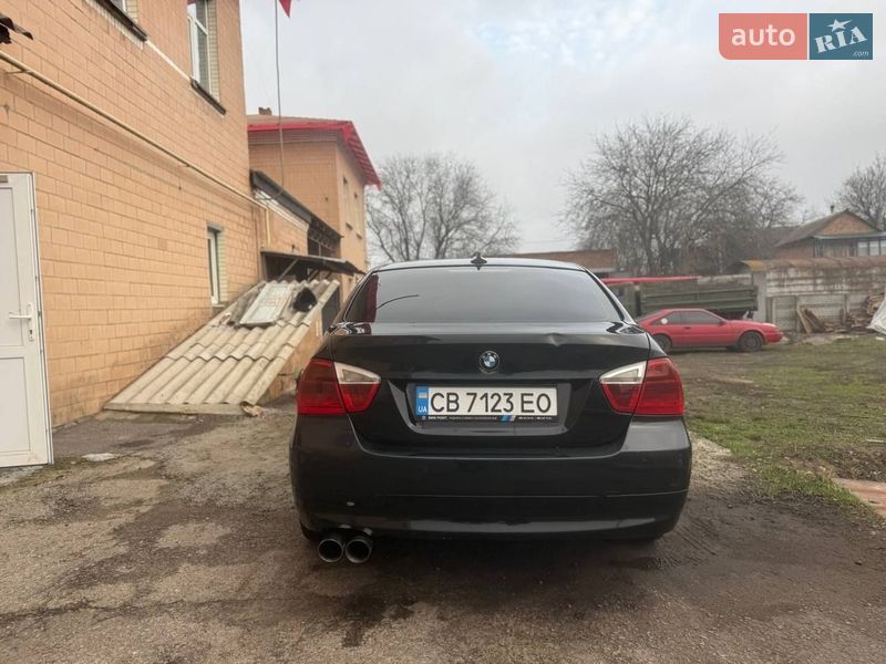 Седан BMW 3 Series 2005 в Пирятині