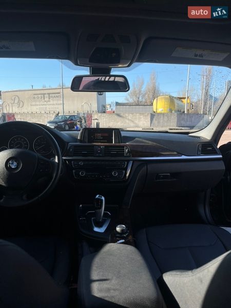 Седан BMW 3 Series 2016 в Киеве