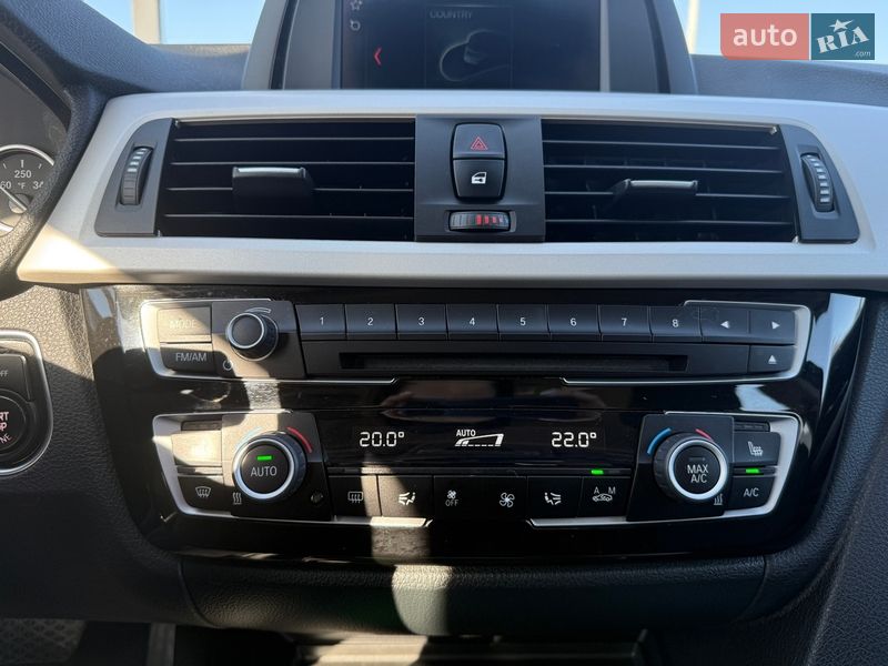 Седан BMW 3 Series 2018 в Житомире