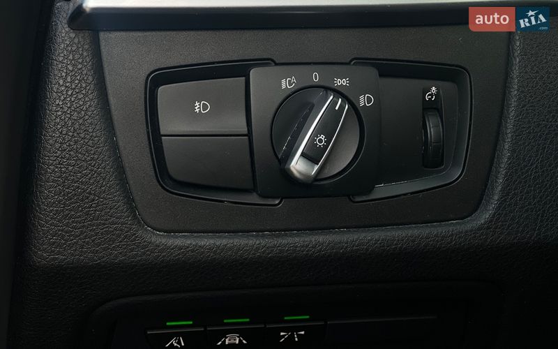 Седан BMW 3 Series 2018 в Львове