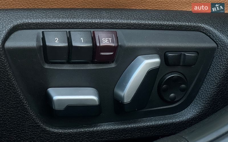 Седан BMW 3 Series 2018 в Львове