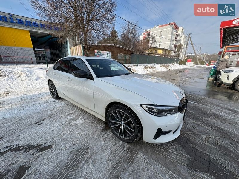 Седан BMW 3 Series 2020 в Львове