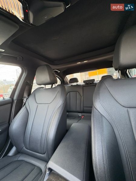 Седан BMW 3 Series 2020 в Львове