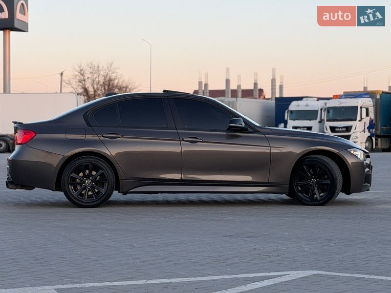Седан BMW 3 Series 2013 в Черновцах