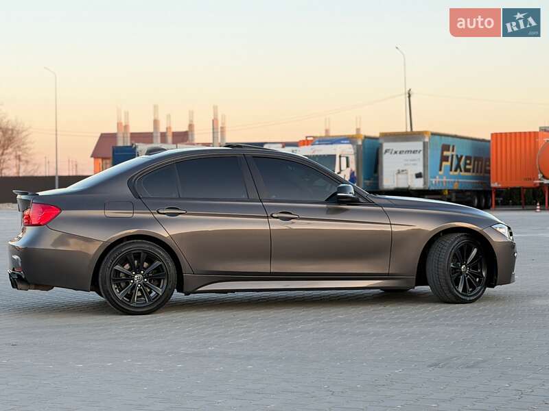 Седан BMW 3 Series 2013 в Черновцах