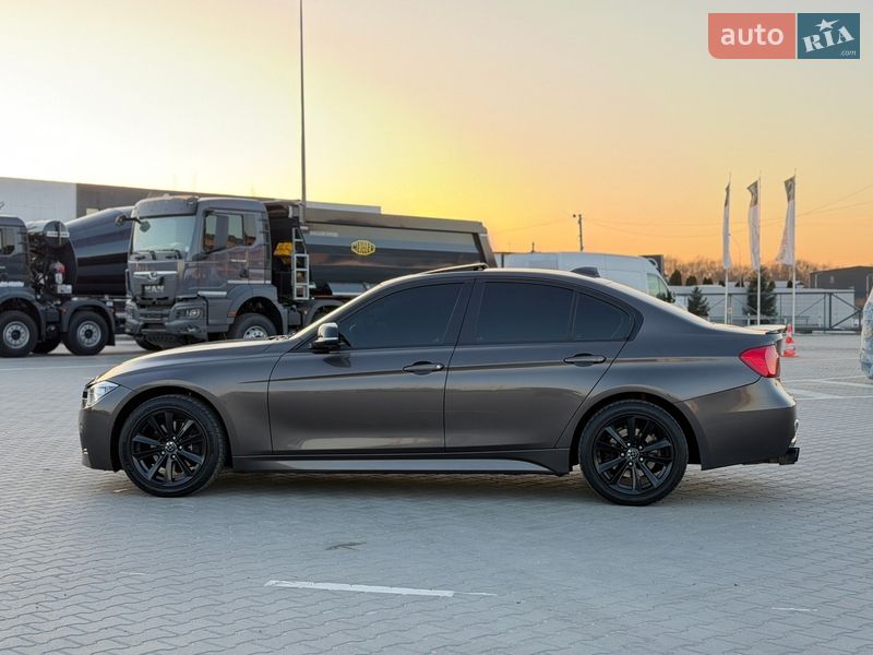 Седан BMW 3 Series 2013 в Черновцах