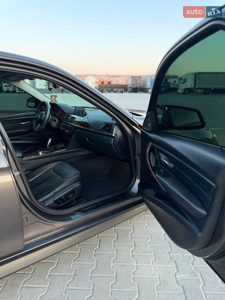Седан BMW 3 Series 2013 в Черновцах