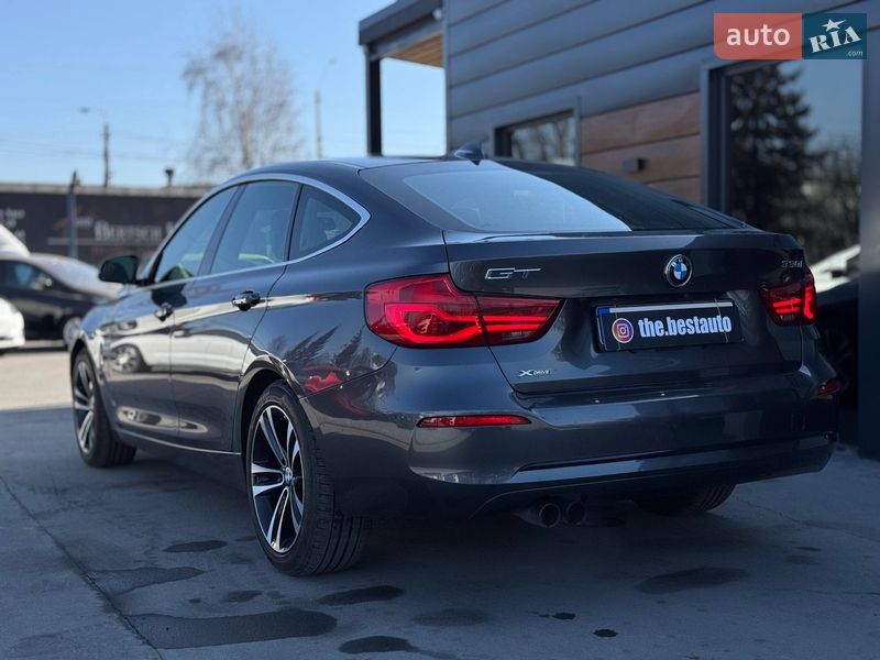 Седан BMW 3 Series 2017 в Ровно