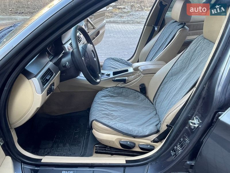 Седан BMW 3 Series 2005 в Ровно