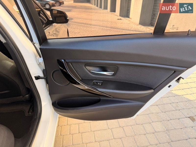 Седан BMW 3 Series 2017 в Виннице фото 32 Седан BMW 3 Series 2017 в Виннице