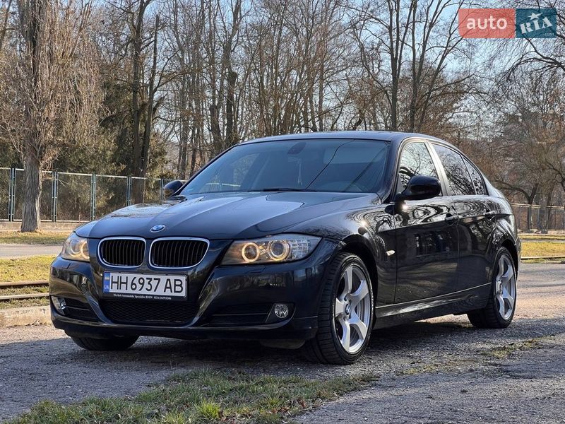 Седан BMW 3 Series 2010 в Одессе