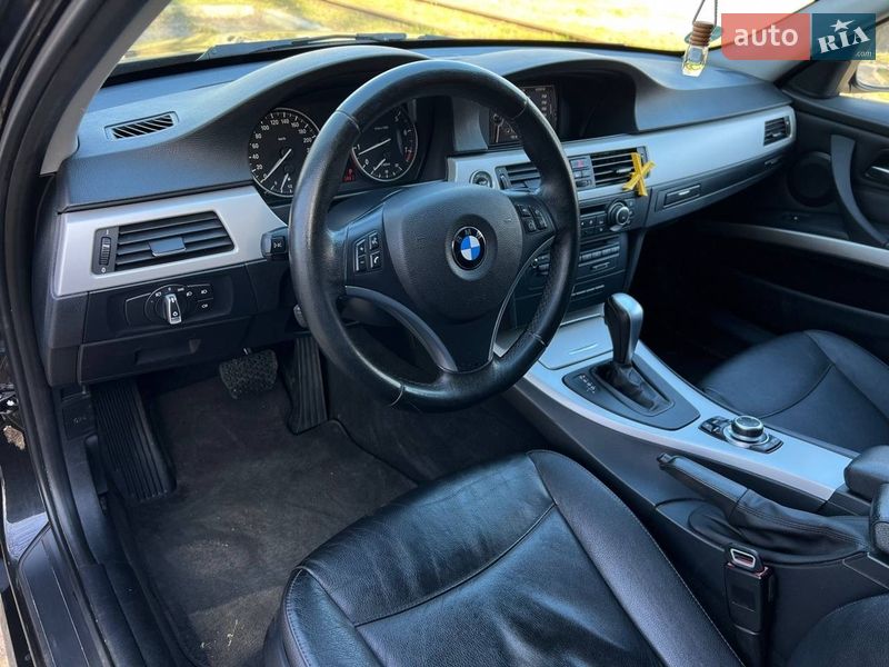 Седан BMW 3 Series 2010 в Одессе