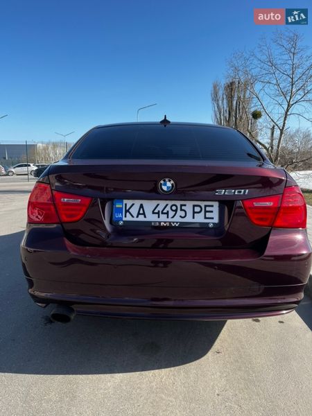Седан BMW 3 Series 2010 в Киеве фото 4 Седан BMW 3 Series 2010 в Киеве