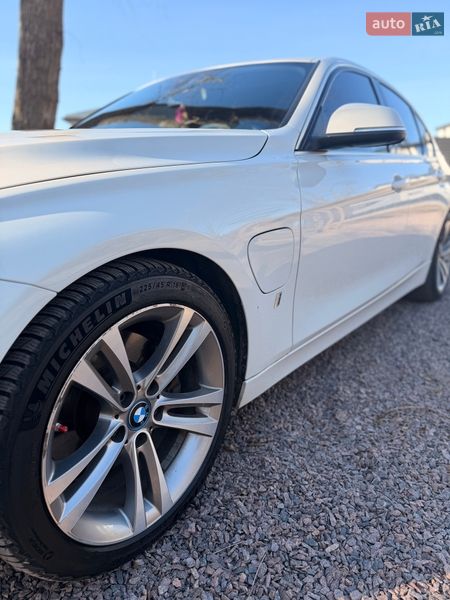 Седан BMW 3 Series 2017 в Ірпені