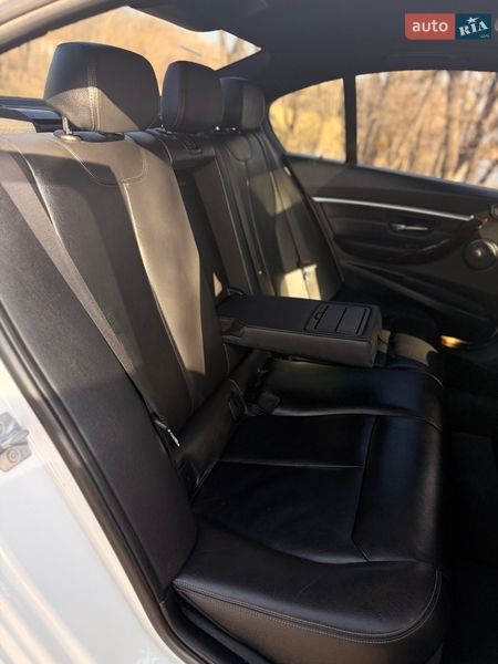 Седан BMW 3 Series 2017 в Ірпені