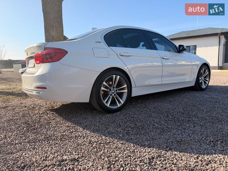 Седан BMW 3 Series 2017 в Ірпені
