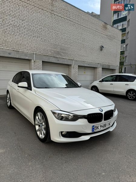 Седан BMW 3 Series 2013 в Ровно