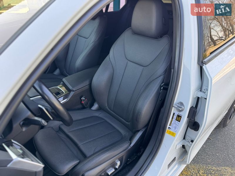 Седан BMW 3 Series 2020 в Кропивницькому