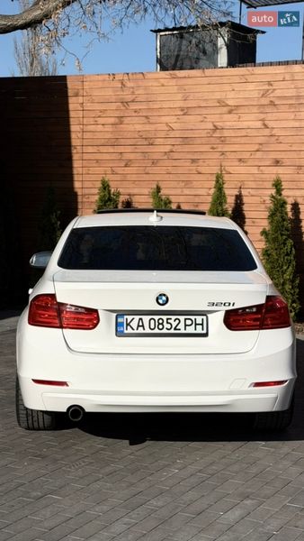 Седан BMW 3 Series 2015 в Києві