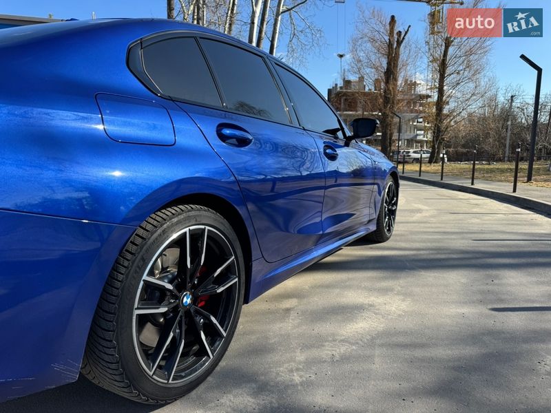 Седан BMW 3 Series 2025 в Киеве