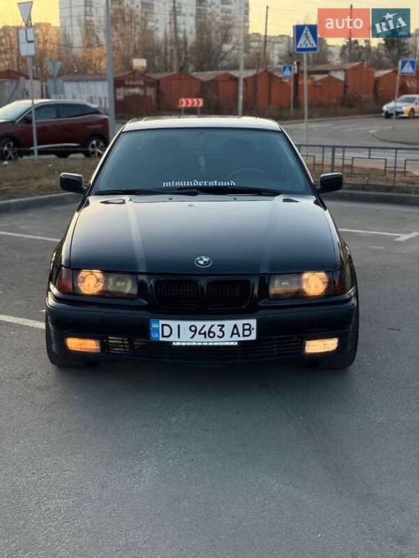 Седан BMW 3 Series 1996 в Киеве