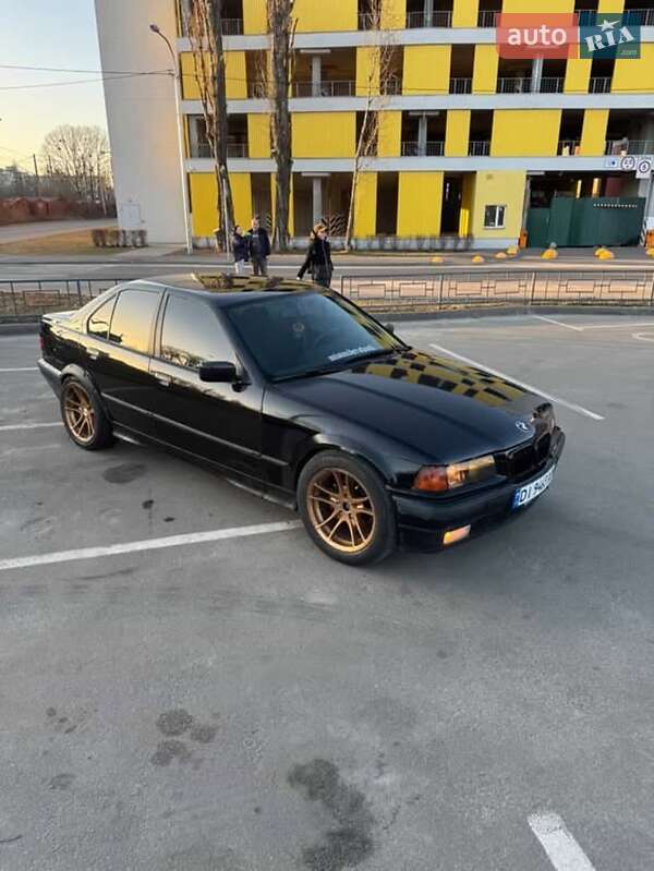 Седан BMW 3 Series 1996 в Киеве