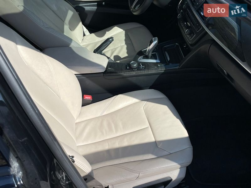 Седан BMW 3 Series 2013 в Львове