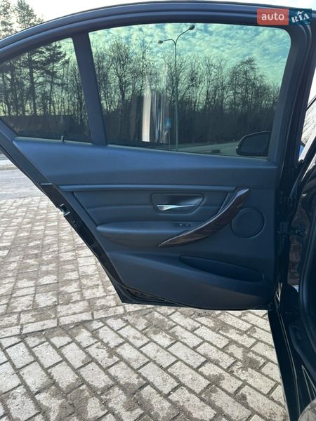 Седан BMW 3 Series 2015 в Львове