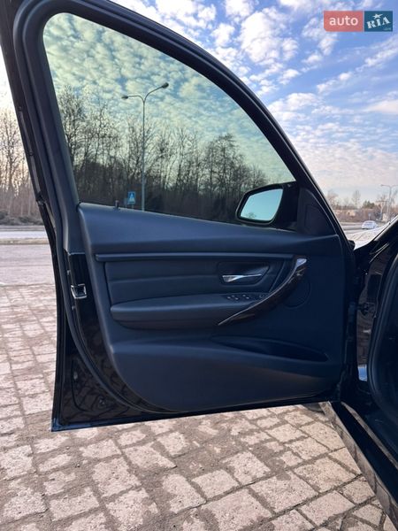 Седан BMW 3 Series 2015 в Львове