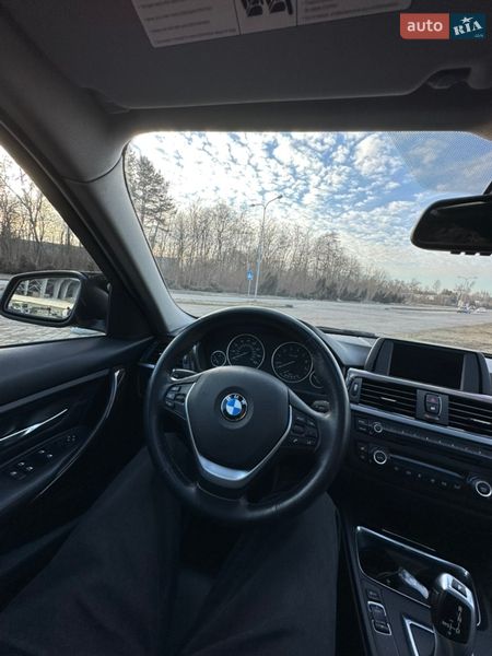 Седан BMW 3 Series 2015 в Львове